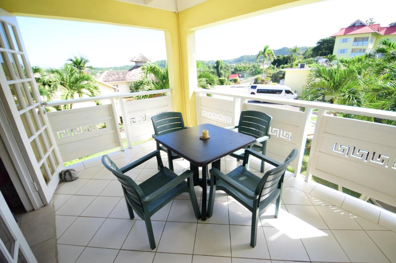 River Side Apt 9 @ Mystic Ridge. Ocho Rios Ngoại thất bức ảnh