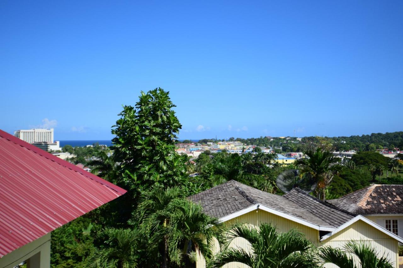 River Side Apt 9 @ Mystic Ridge. Ocho Rios Ngoại thất bức ảnh
